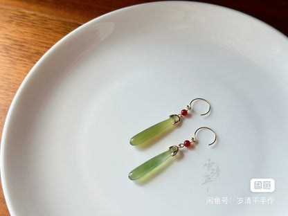 Collection of natural stone earrings, Tian-Tsui earrings and earrings